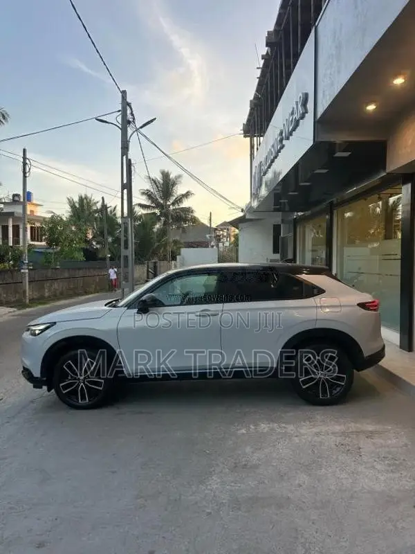 Honda Vezel Z Play 2025 SUV Brand New