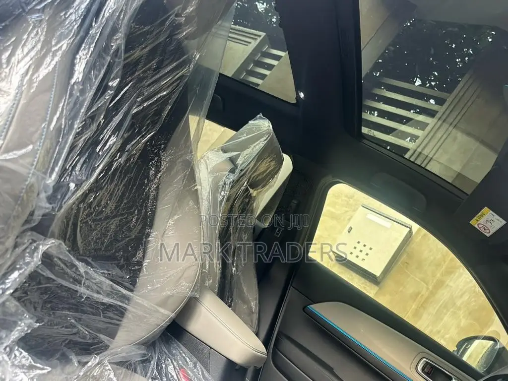 Honda Vezel Z Play 2025 SUV Brand New