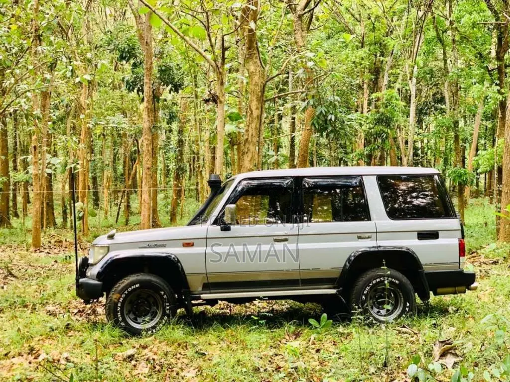Toyota Land Cruiser 1992 SUV (Used)