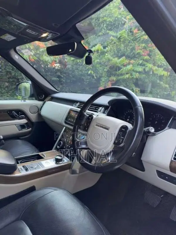 Range-Rover Vogue P400E 2019 SUV (Used)