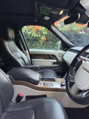 Range-Rover Vogue P400E 2019 SUV (Used)