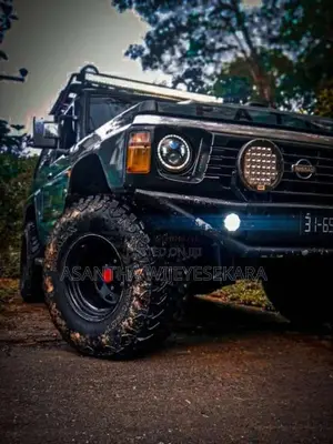 Nissan Patrol Y60 1981 SUV (Used)