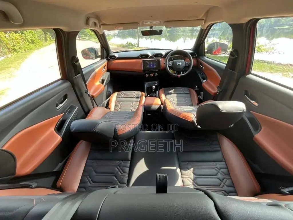 Nissan Magnite 2025 SUV (Used)