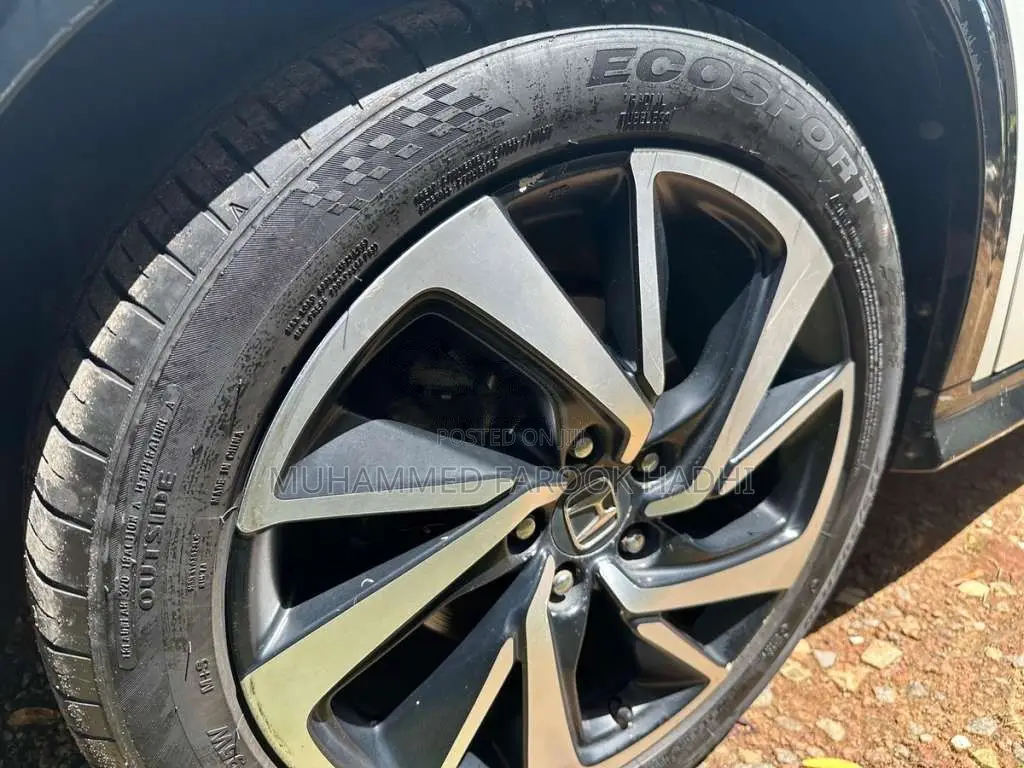 Honda Vezel 2017 SUV (Used)