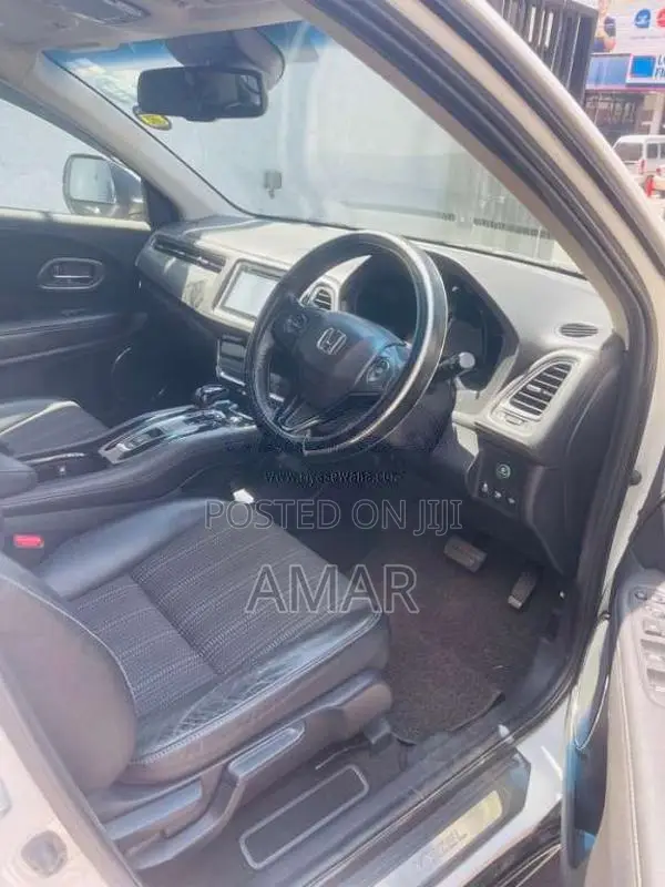 Honda Vezel 2014 SUV (Used)