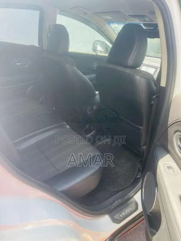 Honda Vezel 2014 SUV (Used)