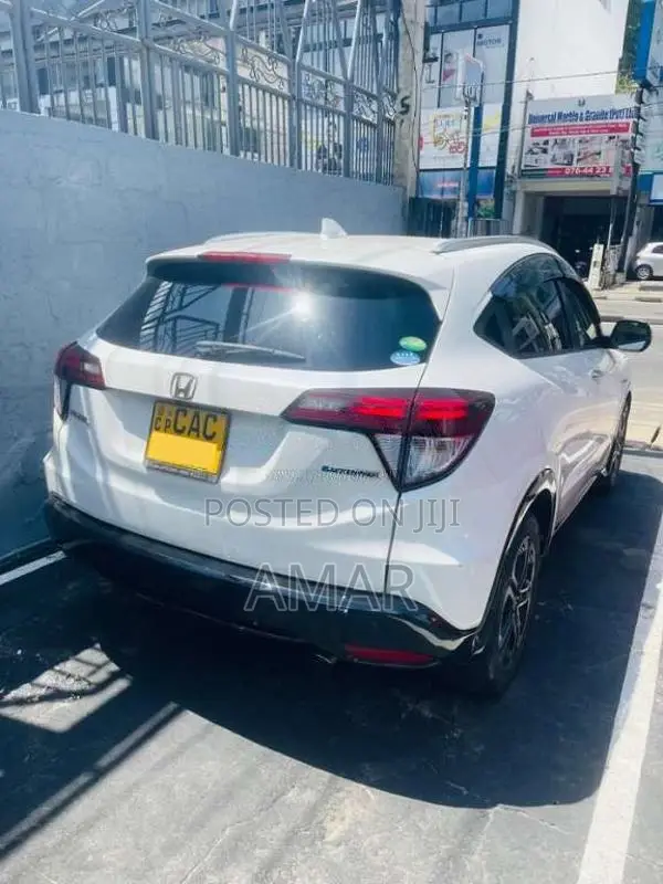 Honda Vezel 2014 SUV (Used)