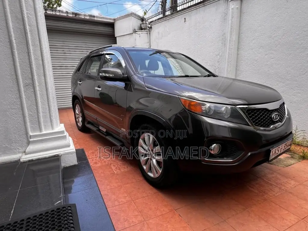 Kia Sorento 2011 SUV (Used)