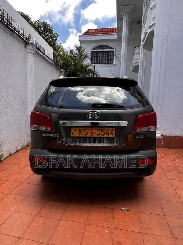 Kia Sorento 2011 SUV (Used)