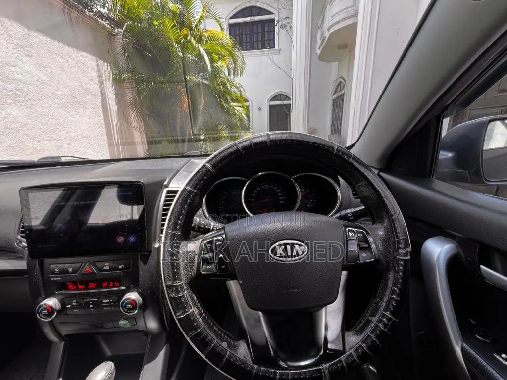 Kia Sorento 2011 SUV (Used)