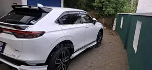 Honda Vezel 2025 SUV (Used)