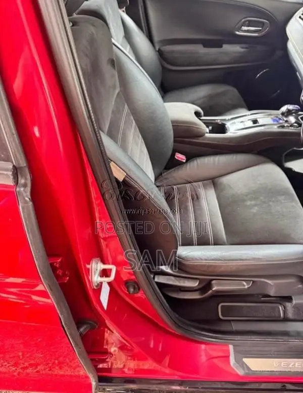 Honda Vezel 2016 SUV (Used)