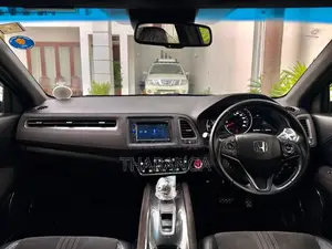 Honda Vezel RS 2018 SUV (Used)