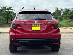Honda VEZEL 2018 SUV (Used)