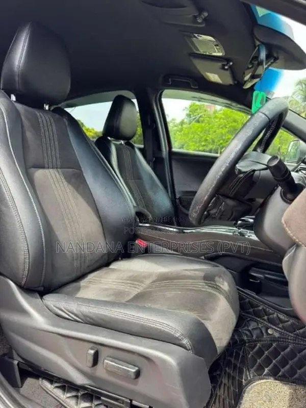 Honda VEZEL 2018 SUV (Used)