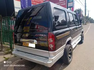 Micro RHINO RX 2013 SUV (Used)