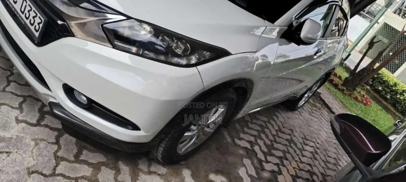 Honda Vezel 2014 SUV (Used)