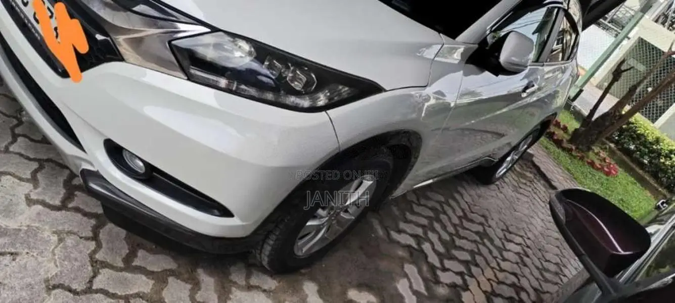 Honda Vezel 2014 SUV (Used)