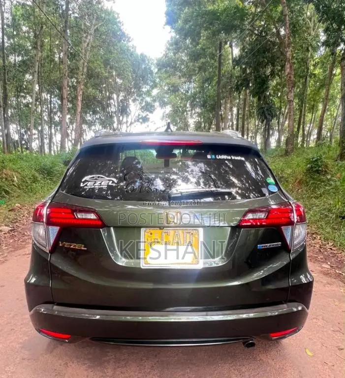 Honda Vezel 2014 SUV (Used)