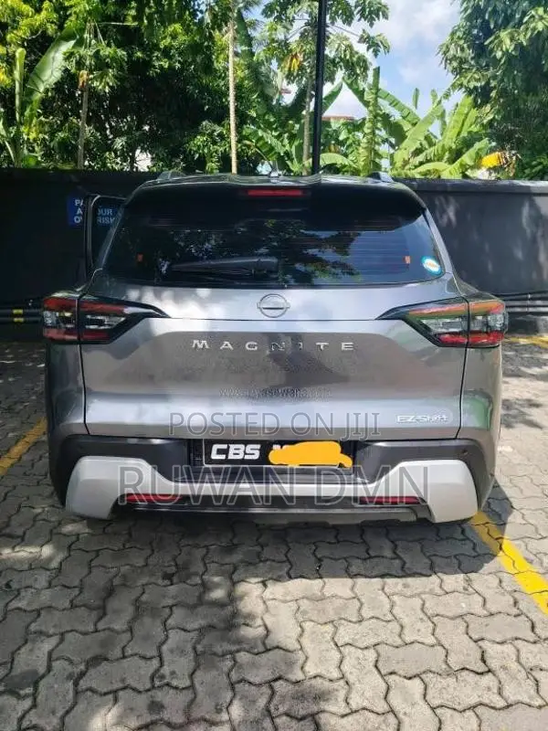 Nissan Magnite 2025 SUV (Used)