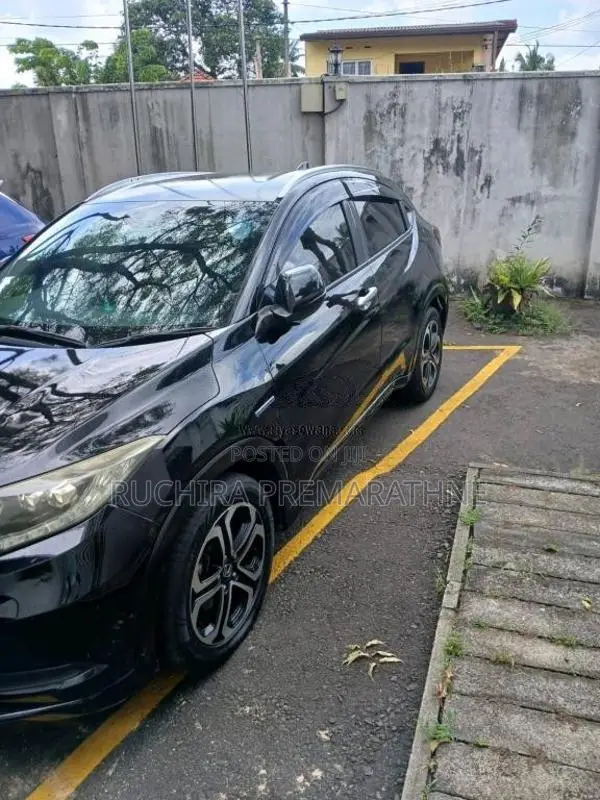 Honda Vezel 2014 SUV (Used)