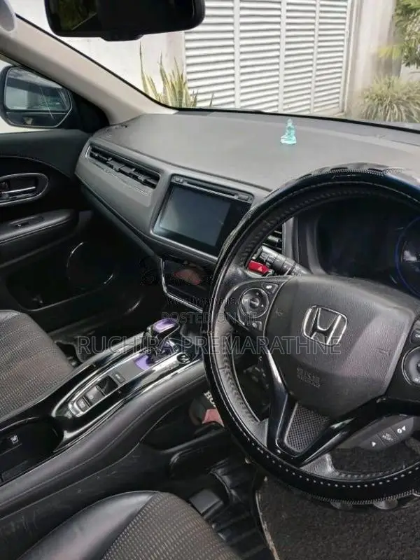 Honda Vezel 2014 SUV (Used)