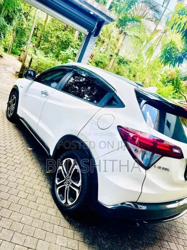 Honda Vezel 2016 SUV (Used)