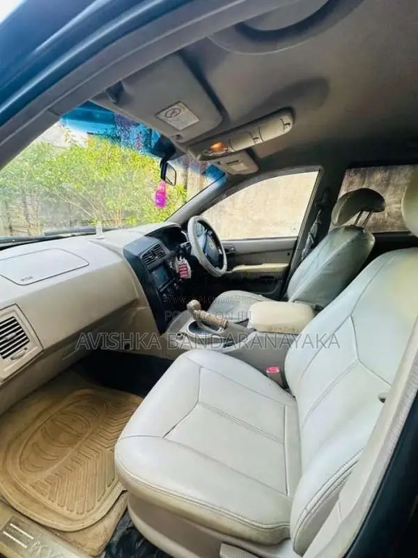 Micro Kyron 2008 SUV (Used)
