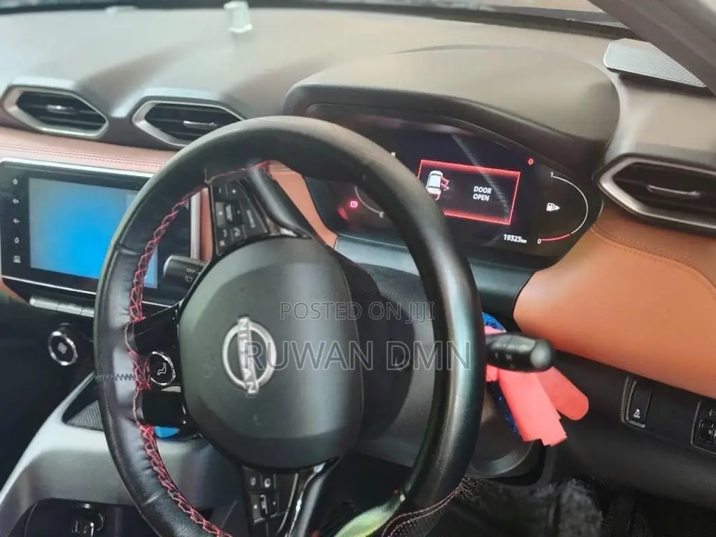 Nissan Magnite 2025 SUV (Used)