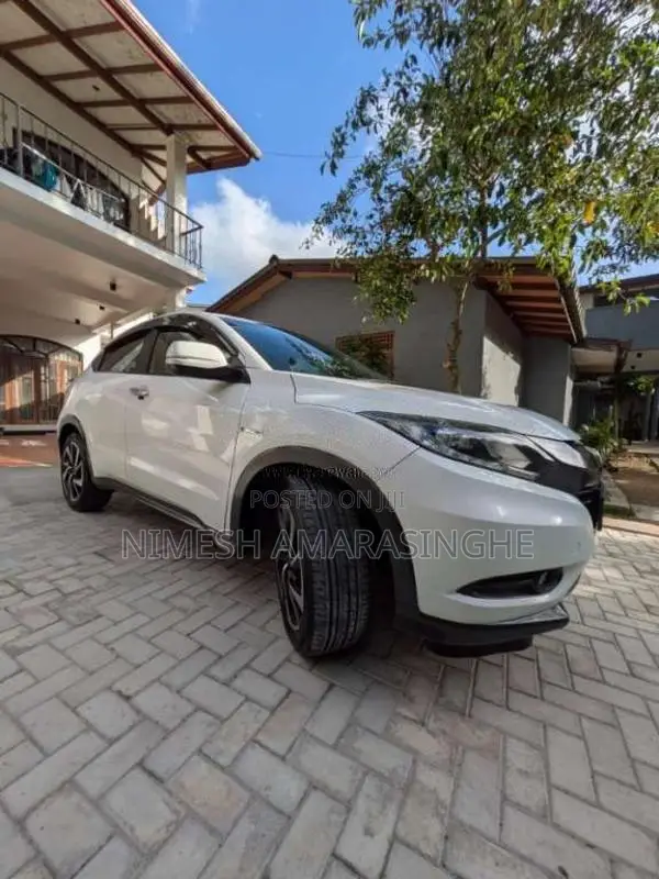 Honda Vezel 2014 SUV (Used)