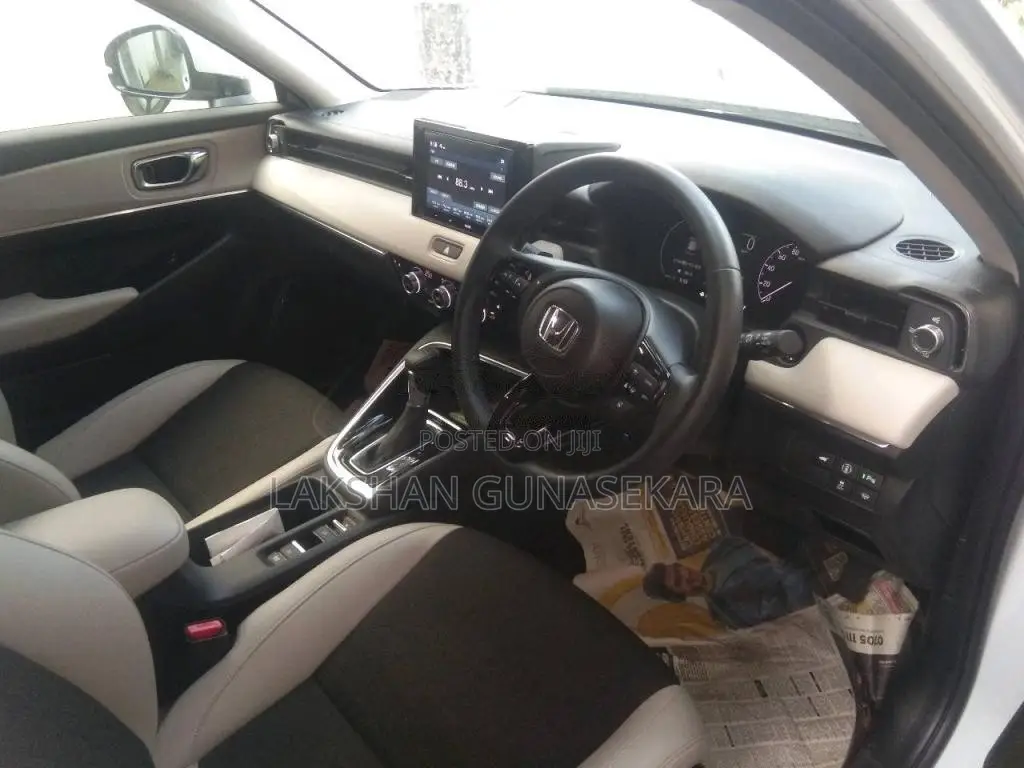 Honda Vezel 2023 SUV (Used)