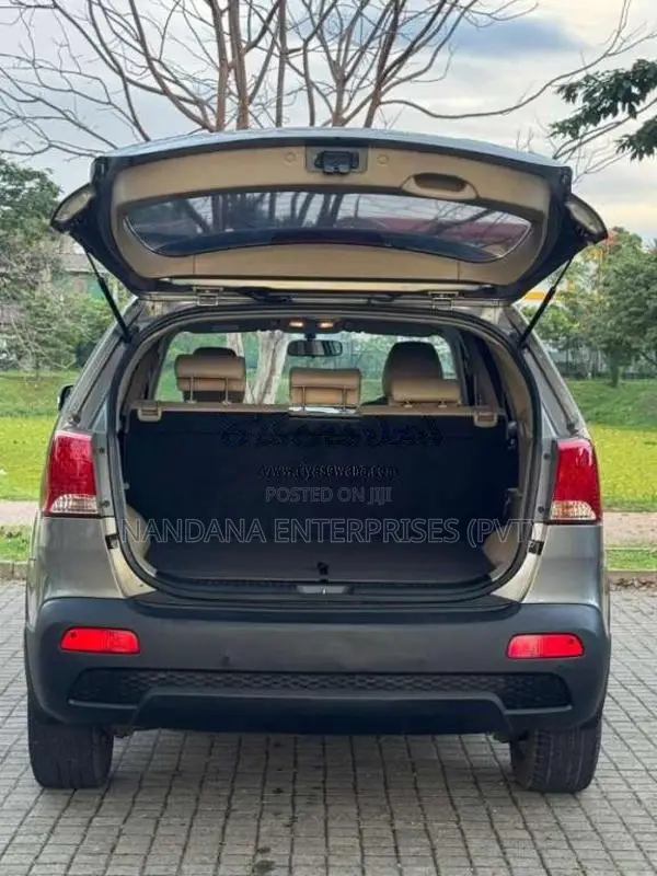 Kia Sorento 2011 SUV (Used)