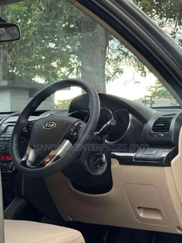 Kia Sorento 2011 SUV (Used)