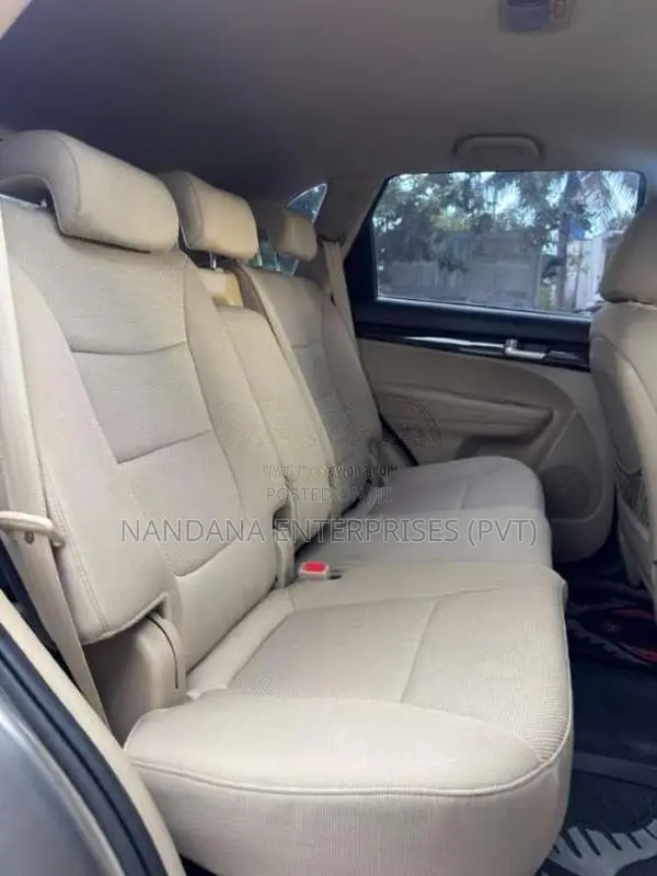 Kia Sorento 2011 SUV (Used)