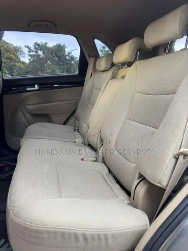 Kia Sorento 2011 SUV (Used)