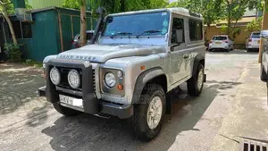 Land-Rover Defender 90 2013 SUV (Used)