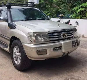 Toyota Land Cruiser Sahara 100 1999 SUV (Used)