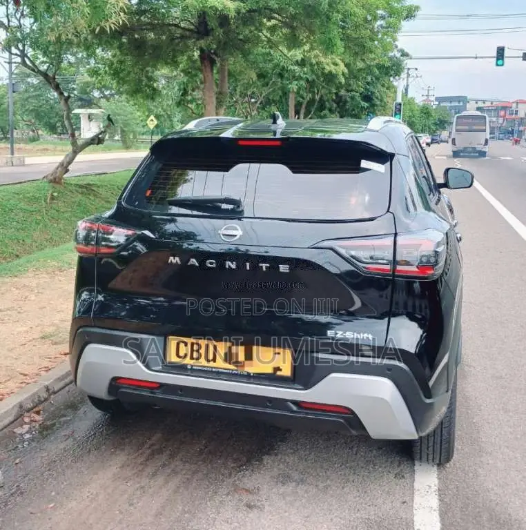 Nissan Magnite 2025 SUV (Used)