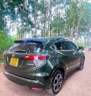 Honda Vezel 2014 SUV (Used)