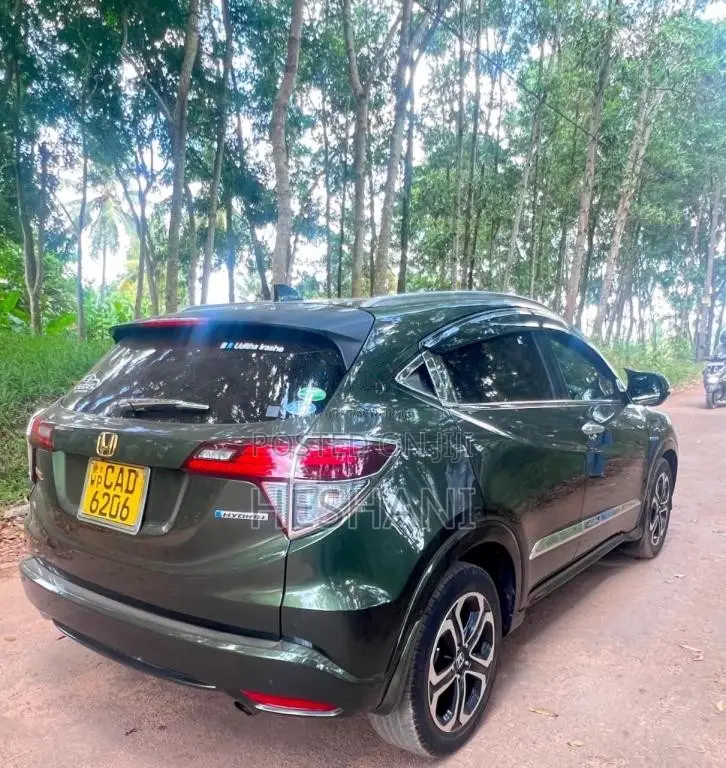 Honda Vezel 2014 SUV (Used)