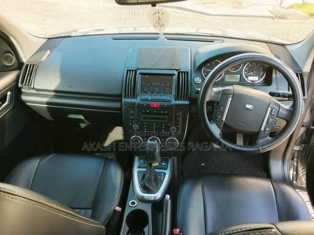 Land-Rover Freelander 2011 SUV (Used)
