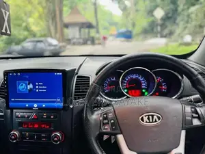 Kia Sorento 2011 SUV (Used)