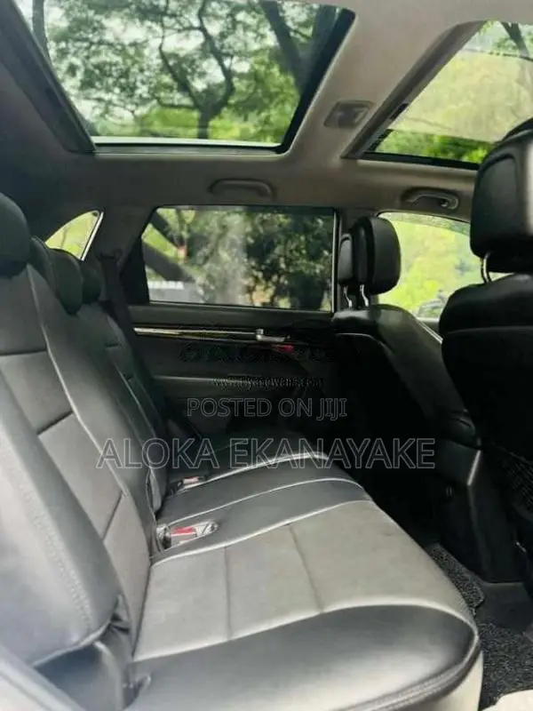 Kia Sorento 2011 SUV (Used)