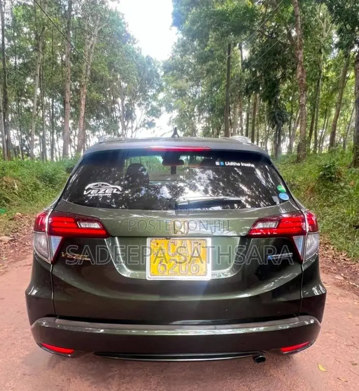 Honda Vezel 2014 SUV (Used)