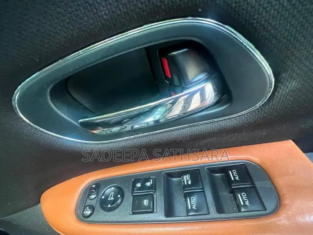 Honda Vezel 2014 SUV (Used)