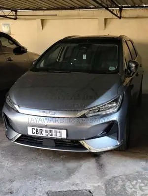 BYD M6 2025 SUV (Used)