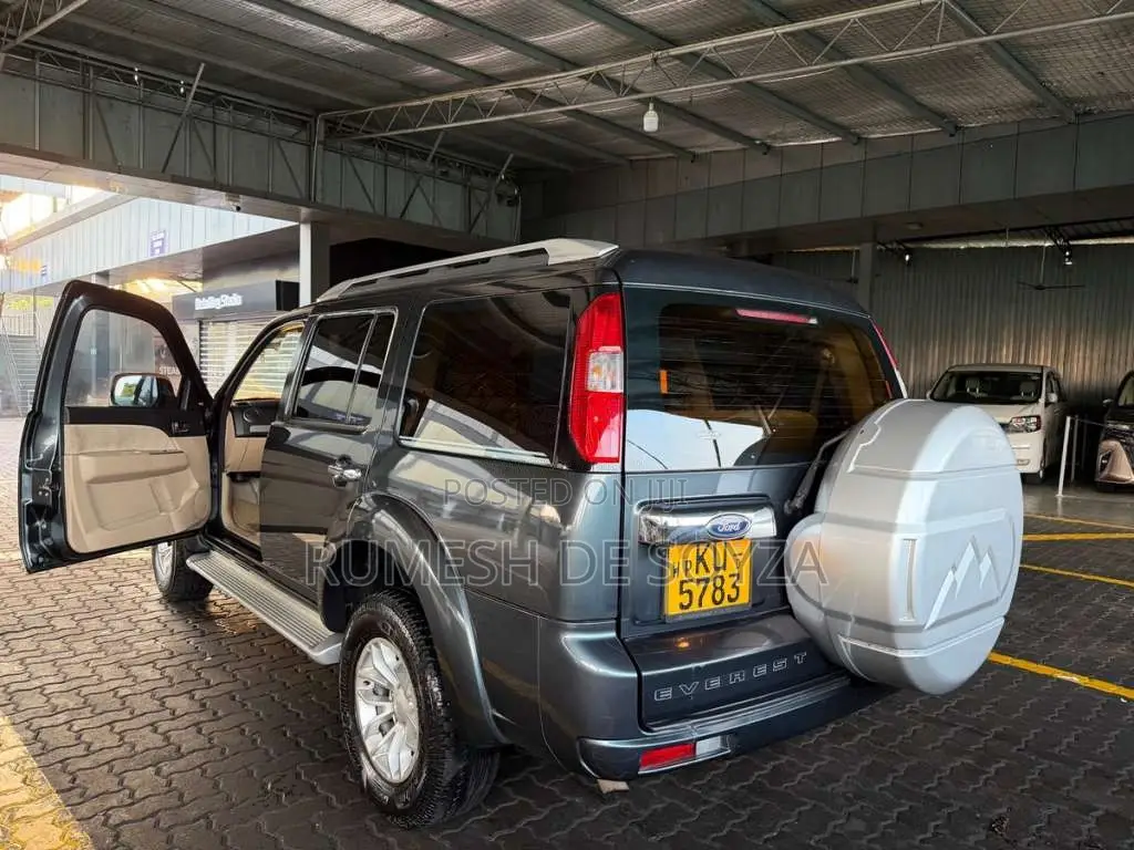 Ford Everest 2012 SUV (Used)