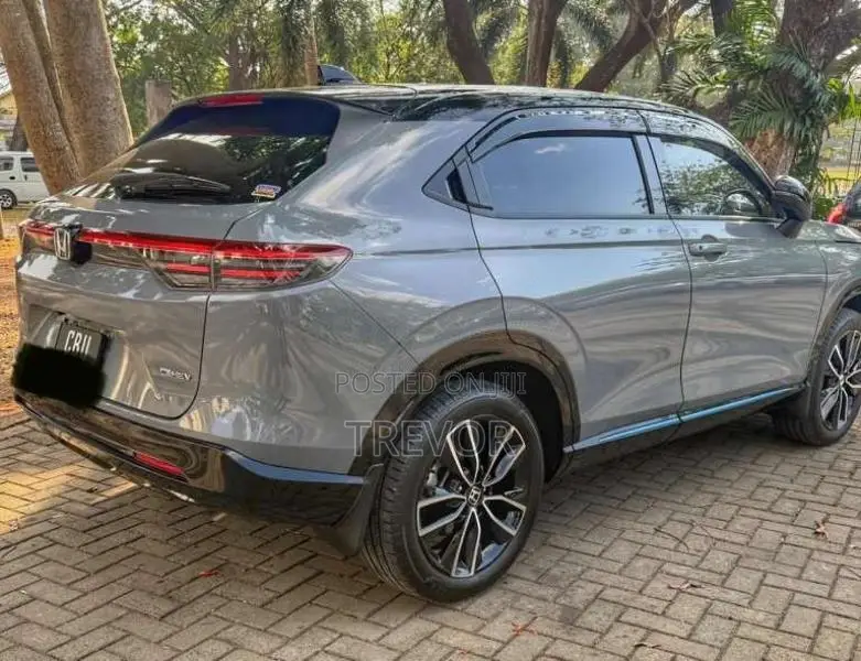 Honda Vezel Z Play 2025 SUV (Used)