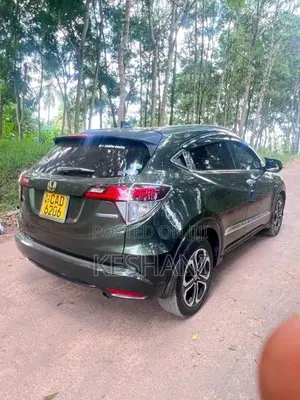 Honda Vezel 2014 SUV (Used)
