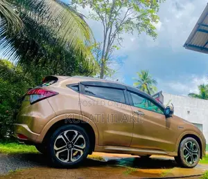Honda Vezel 2016 SUV (Used)